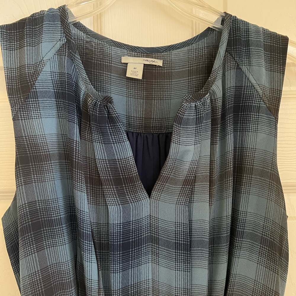 Halogen 4P blue and gray tone dress.